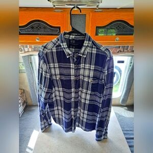 Aeropostale Flannel Shirt Men's Large Gray Black Blue Long Sleeve Button Up Plai